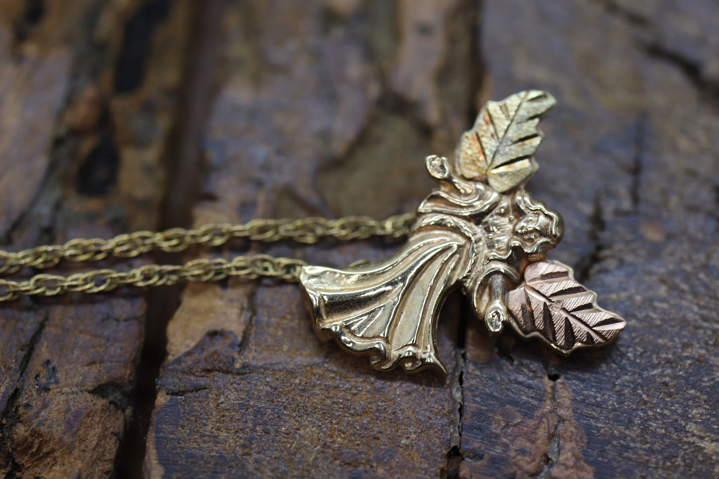 Black Hills Gold Angel Pendant. 10k multi tone Black Hills Gold Guardian Angel Pendant (34/50)