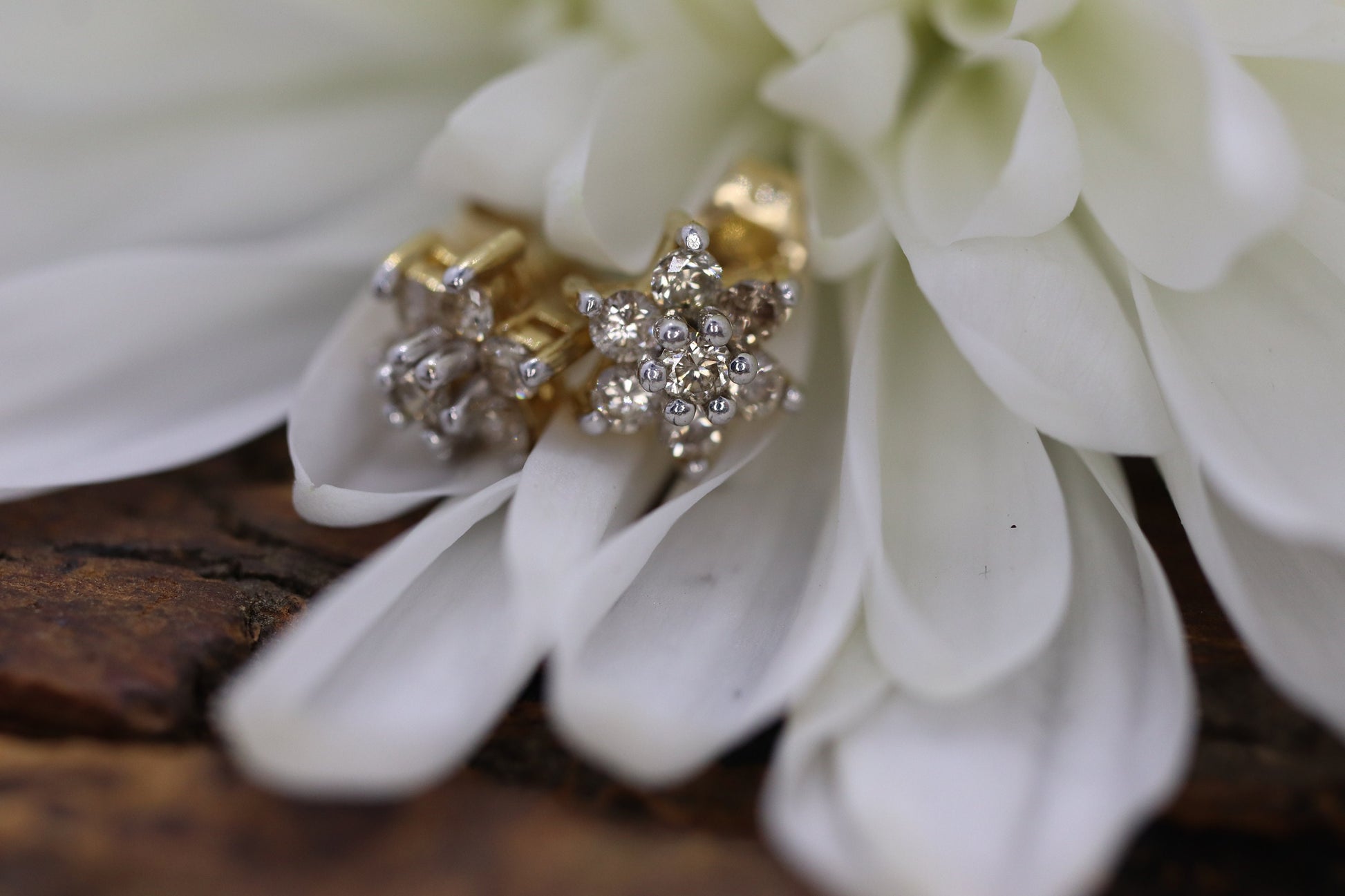 Diamond Flower Cluster Earrings.  Diamond Daisy 14k stud earrings. Diamond Stud 14k Yellow Gold Earrings. 0.35 ctw. st57/50