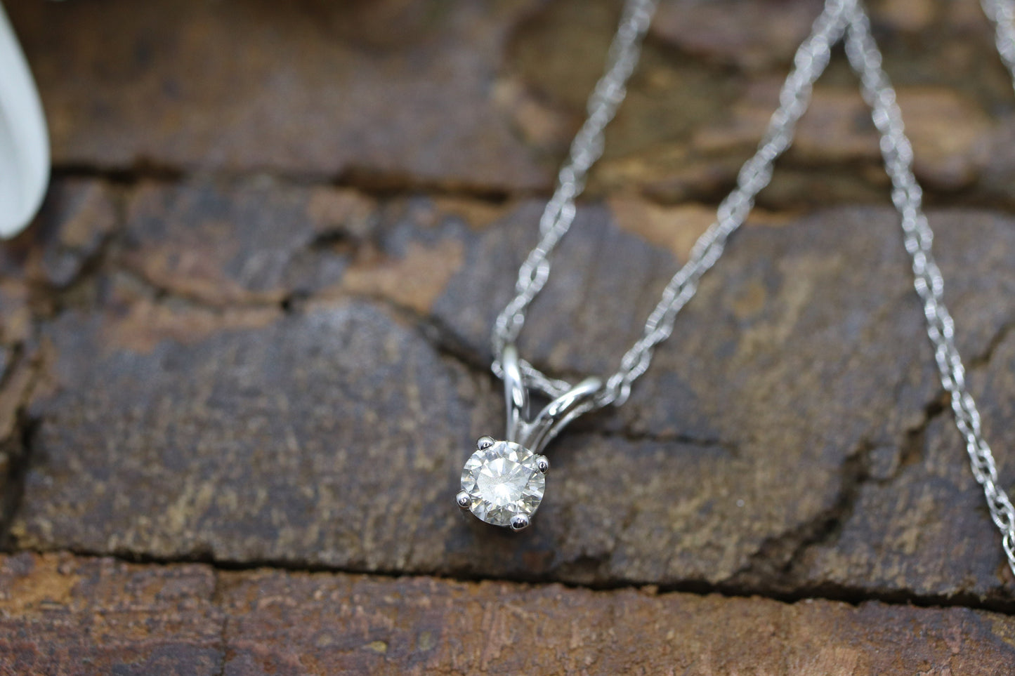 14k Diamond Solitaire Pendant. 14k White gold wheat necklace. st(126/50)