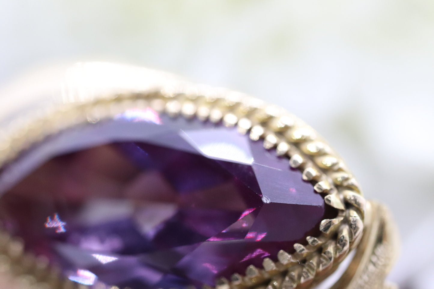 14k Purple Alexandrite Ring. Large Marquise LC Alexandrite and Yellow gold. Leaf motif. st(218/50)