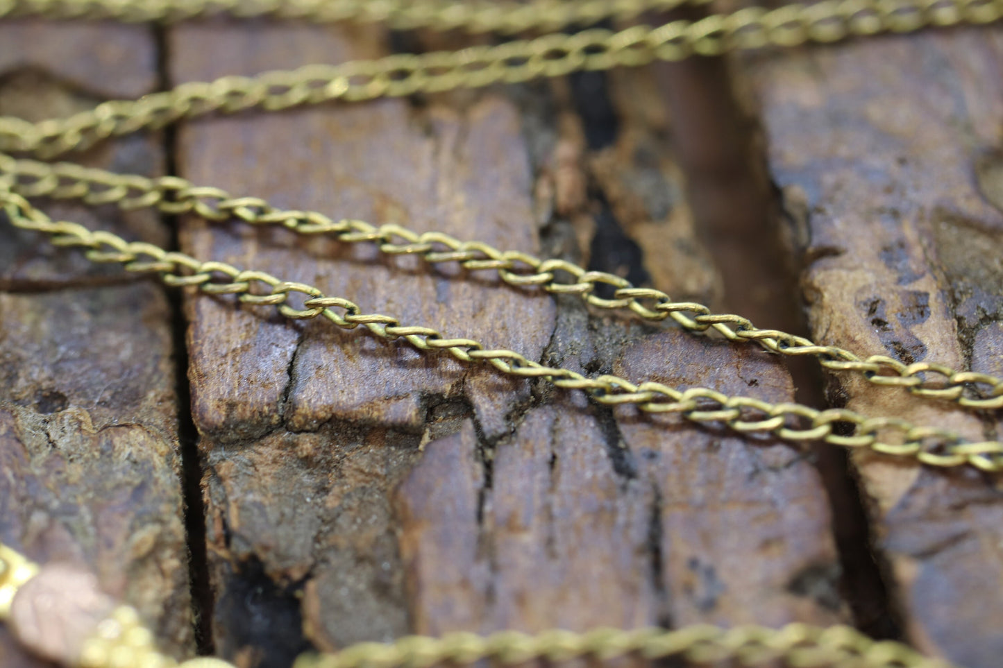 10k 12k Black Hills Gold Pendant with a Pearl. Black Hills Gold Vine Leaves Charm st(92/11)