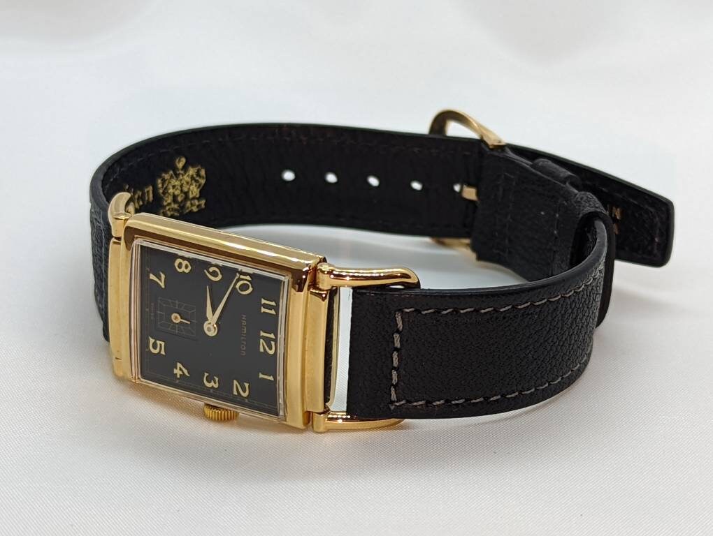 HAMILTON Tuxedo Wilshire Limited Edition. MINT in original packaging papers. HAMILTON Quartz Watch 18k Electroplated. st(207)