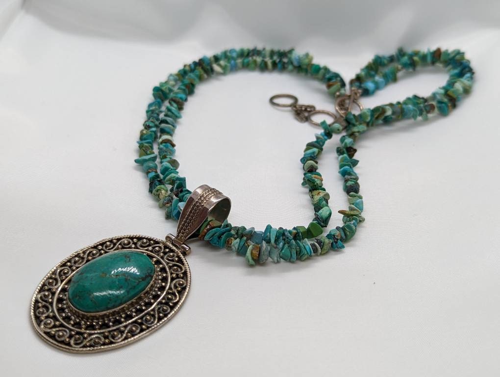 Vintage Sterling Silver Natural Turquoise Necklace. Raw two strand polished turquoise necklace.  st(21/56)