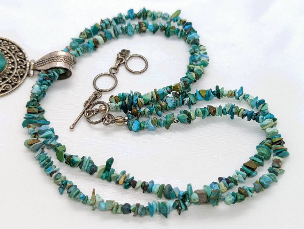 Vintage Sterling Silver Natural Turquoise Necklace. Raw two strand polished turquoise necklace.  st(21/56)