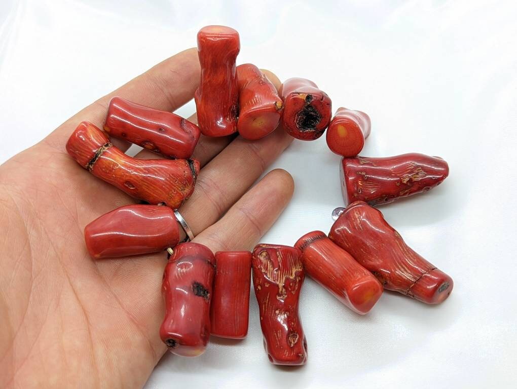 Coral Bracelet. Natural RED Branch Bamboo Coral bracelet. Stretch Bracelet. Chunky Bulky Coral Bracelet. St(67/11)