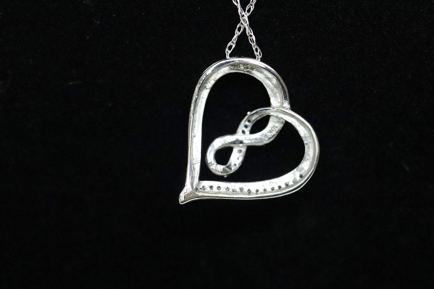 10k Open Heart Diamond Necklace. INFINITY Heart Necklace. st(57/50)