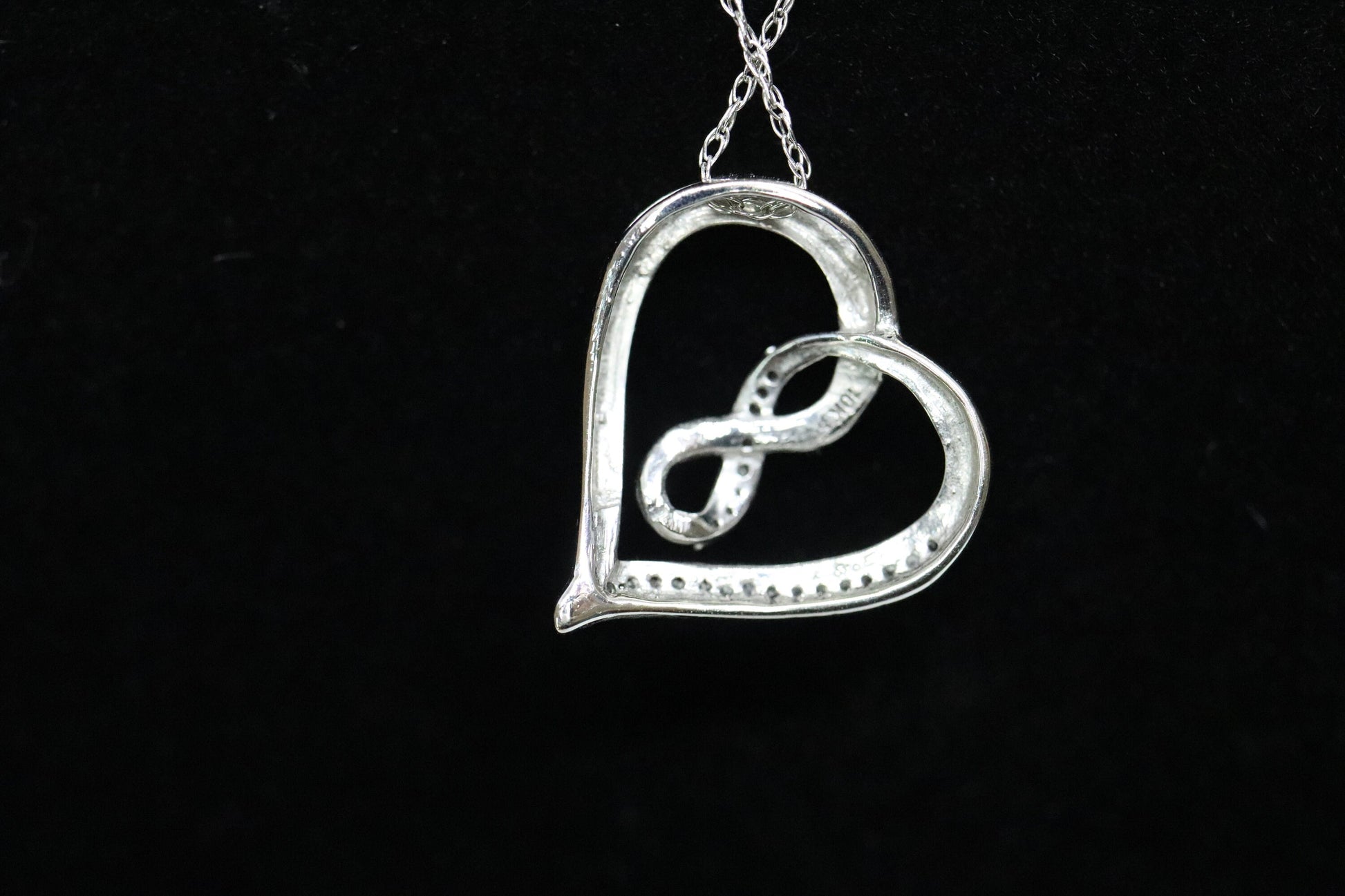 10k Open Heart Diamond Necklace. INFINITY Heart Necklace. st(57/50)