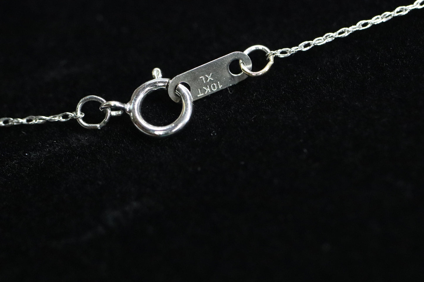 10k Open Heart Diamond Necklace. INFINITY Heart Necklace. st(57/50)