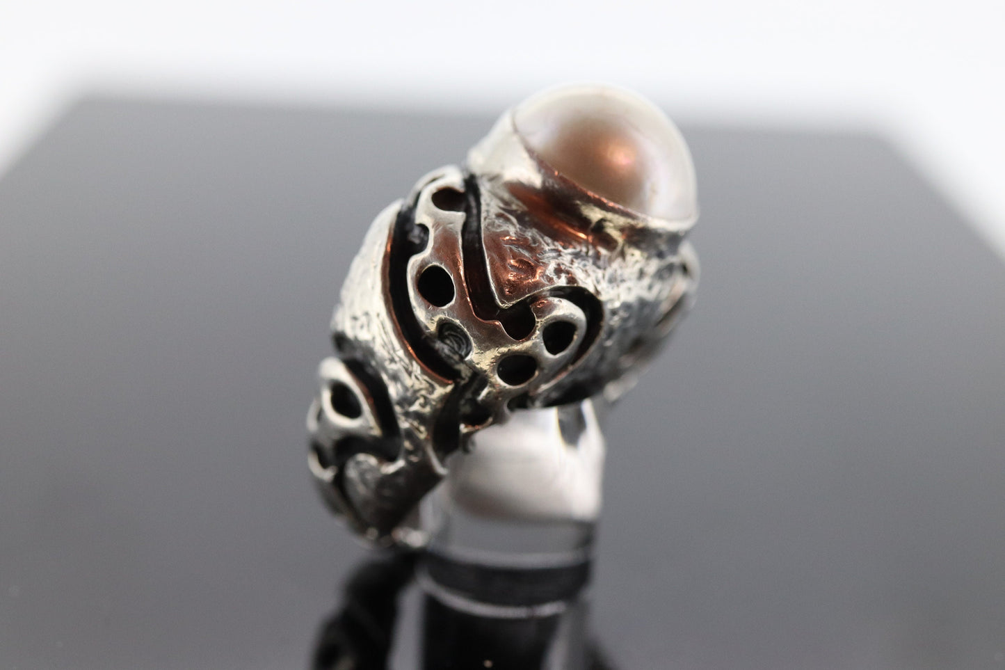 Dian Malouf RING. Mabe Pearl Heavy sterling Silver Signet Ring DLM Collection (st119)