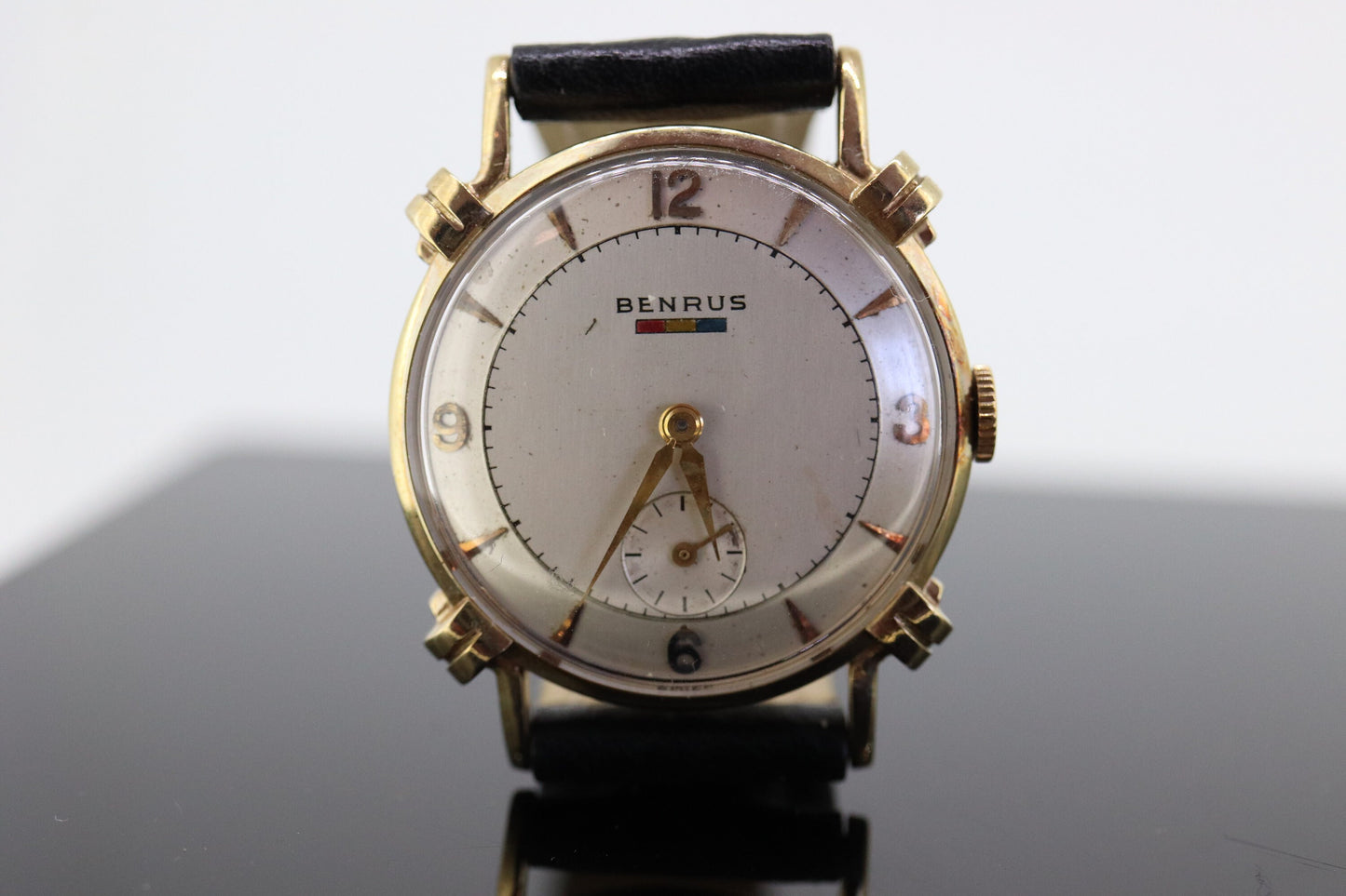 BENRUS Watch. 14k Yellow Gold Knotted Fancy Lugs Case. 1950s Vintage Mens watch. st(10-00)