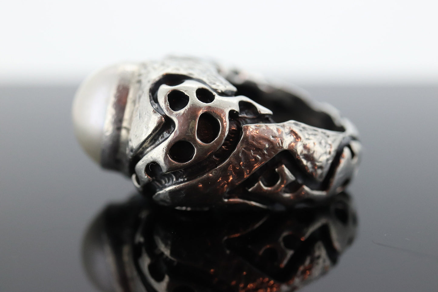 Dian Malouf RING. Mabe Pearl Heavy sterling Silver Signet Ring DLM Collection (st119)