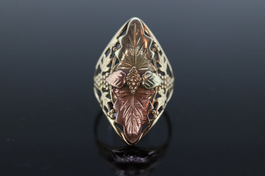Black Hills Gold Marquise shaped Ring. 10k Multi-Tone Black Hills Gold Statement Ring. st(126/50)