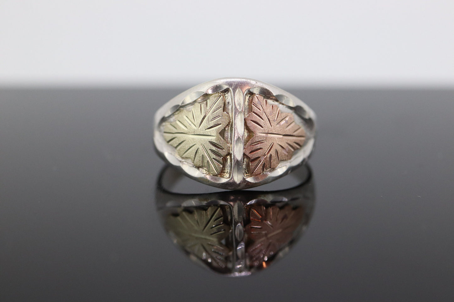 Black Hills Gold Sterling Silver Band. 10k Black Hills Gold Inlays ring.sz12. st(72)
