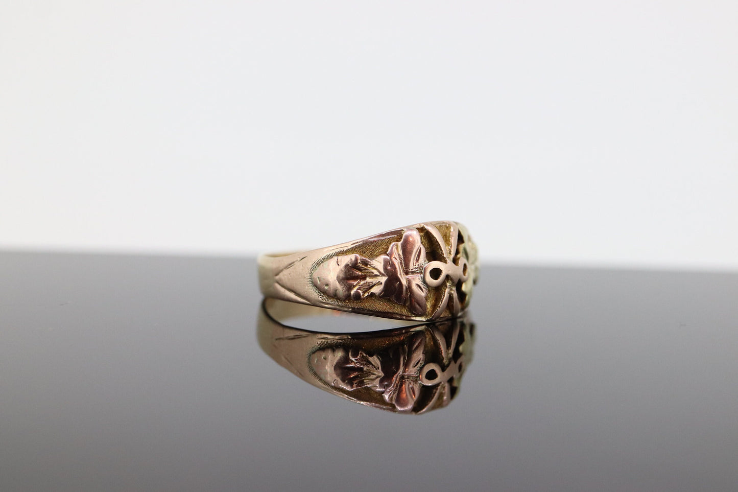 Black Hills Gold Ring Mens. Heavy 10k Multi-Tone Black Hills Gold Thick BAND. Sz 14 ST(167)