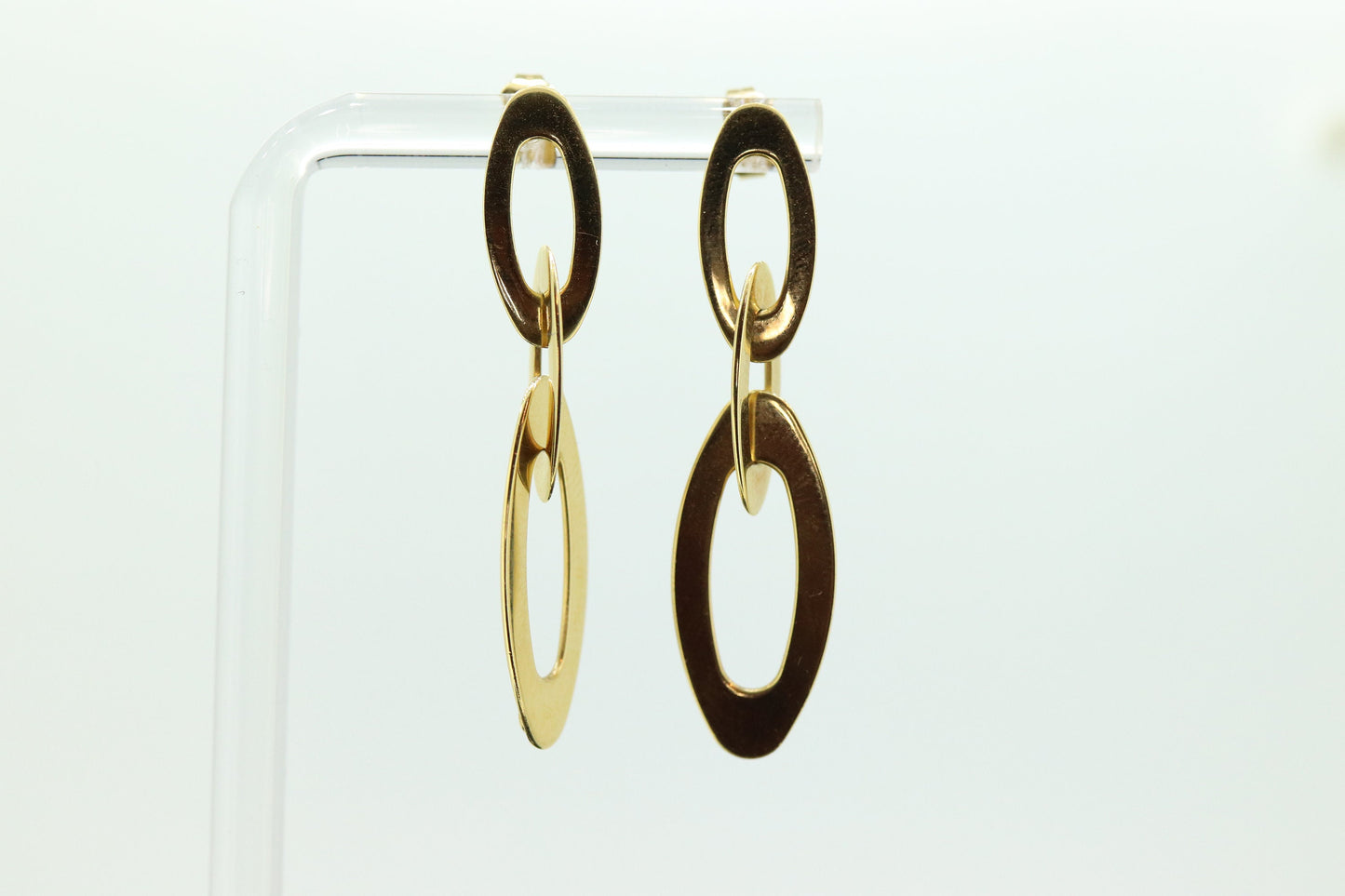 Roberto Coin 18k Drop Earrings. Chic and Shine Roberto Coin. Roberto Coin Collection Dangle Link. st(615)