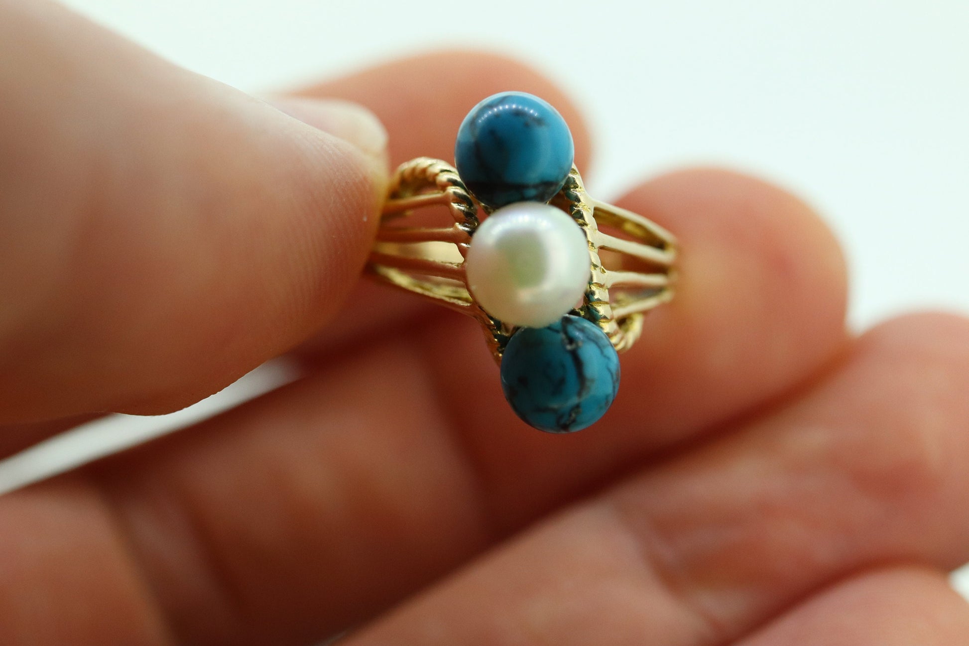 10k Turquoise and Pearl cluster ring. Bypass Turquoise and Pearl Bead Sphere Ball cluster set ring st(95)