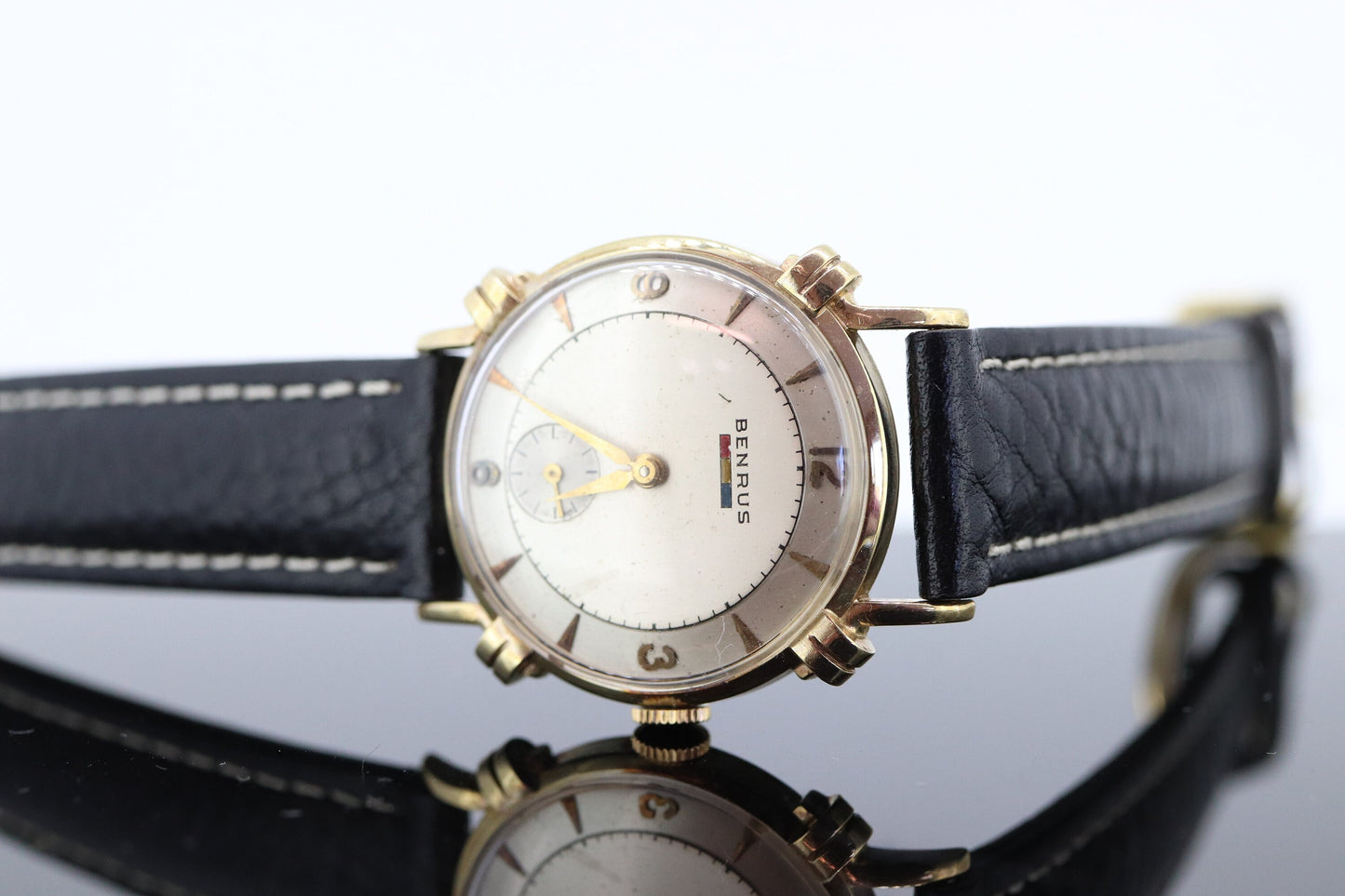 BENRUS Watch. 14k Yellow Gold Knotted Fancy Lugs Case. 1950s Vintage Mens watch. st(10-00)
