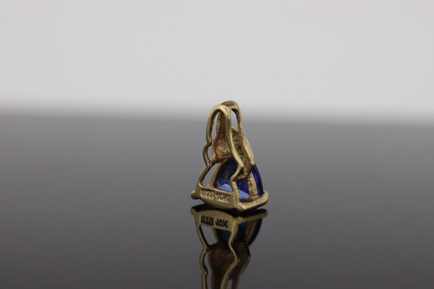 10k Tanzanite and diamond Pendant. Trillion cut Tanzanite Solitaire Pendant. st(20)