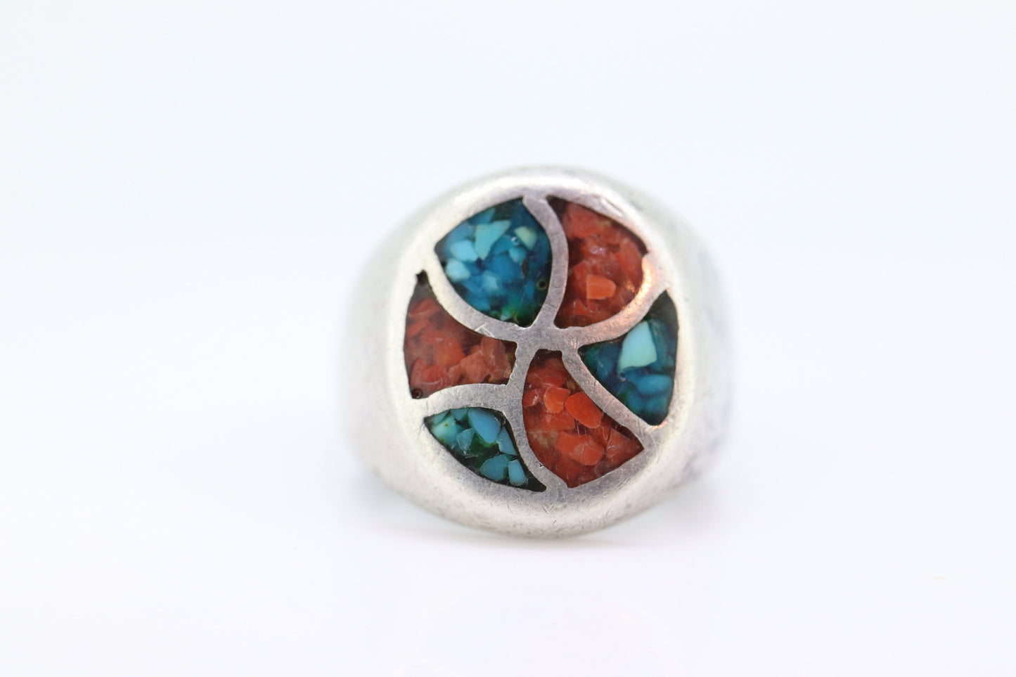 Heavy ZUNI Sterling Silver Signet ring. Navajo Turquoise cluster and Oyster Cluster Ring. St(14)