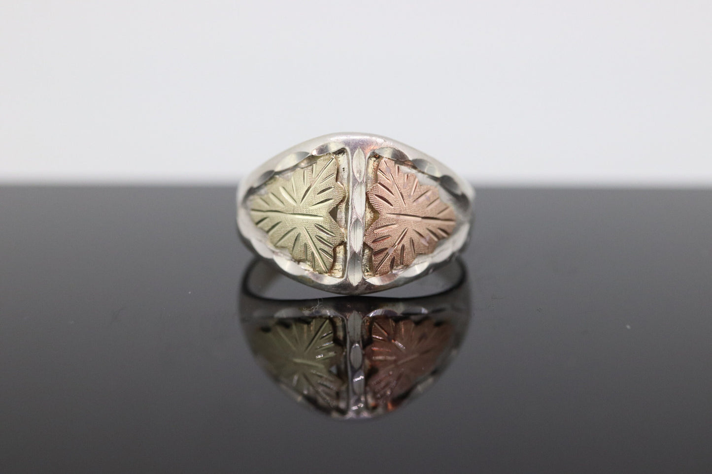 Black Hills Gold Sterling Silver Band. 10k Black Hills Gold Inlays ring.sz12. st(72)