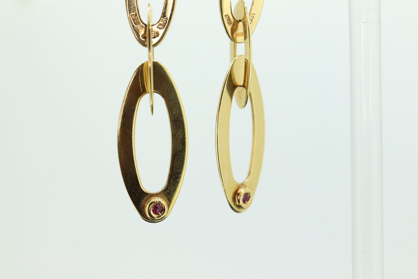 Roberto Coin 18k Drop Earrings. Chic and Shine Roberto Coin. Roberto Coin Collection Dangle Link. st(615)