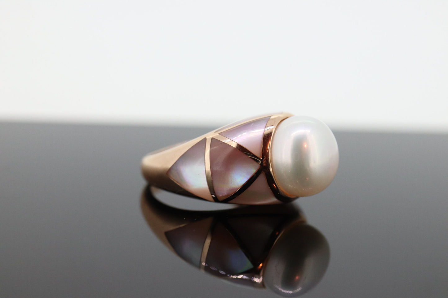 14k Large Mabe and MOP Ring. 14k Rose Gold Mother of Pearl inlay and Pearl Solitaire ring. st(31-1)