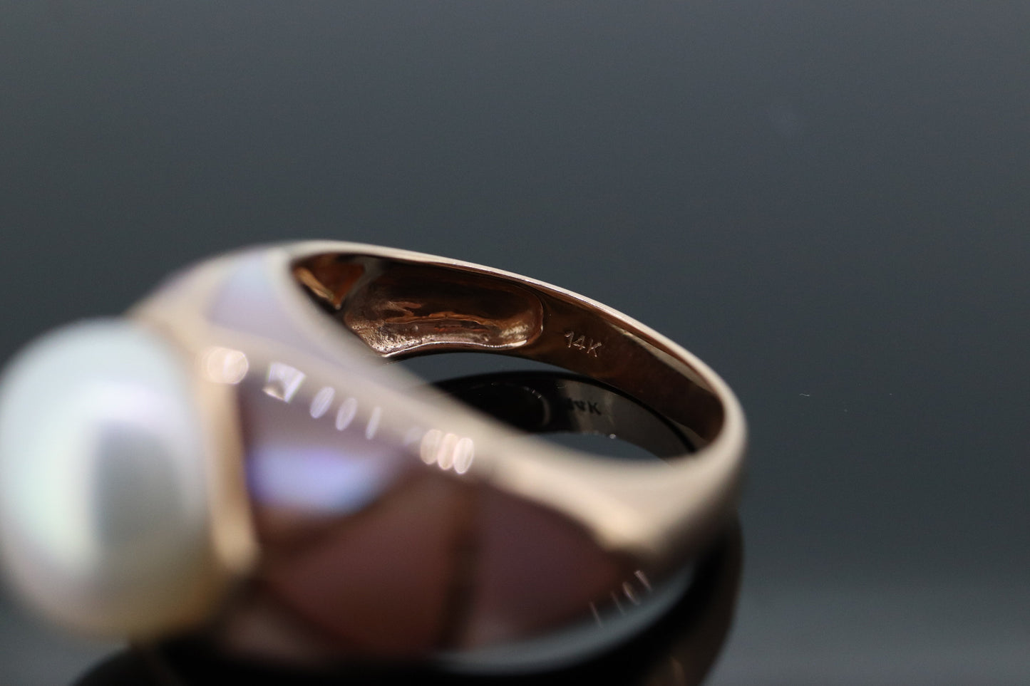 14k Large Mabe and MOP Ring. 14k Rose Gold Mother of Pearl inlay and Pearl Solitaire ring. st(31-1)