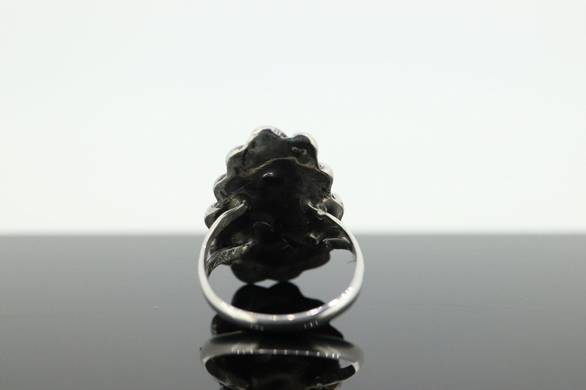 Zuni Navajo Large Sterling Silver Signet ring. LEAF Turquoise Bezel set Ring.  St(20)
