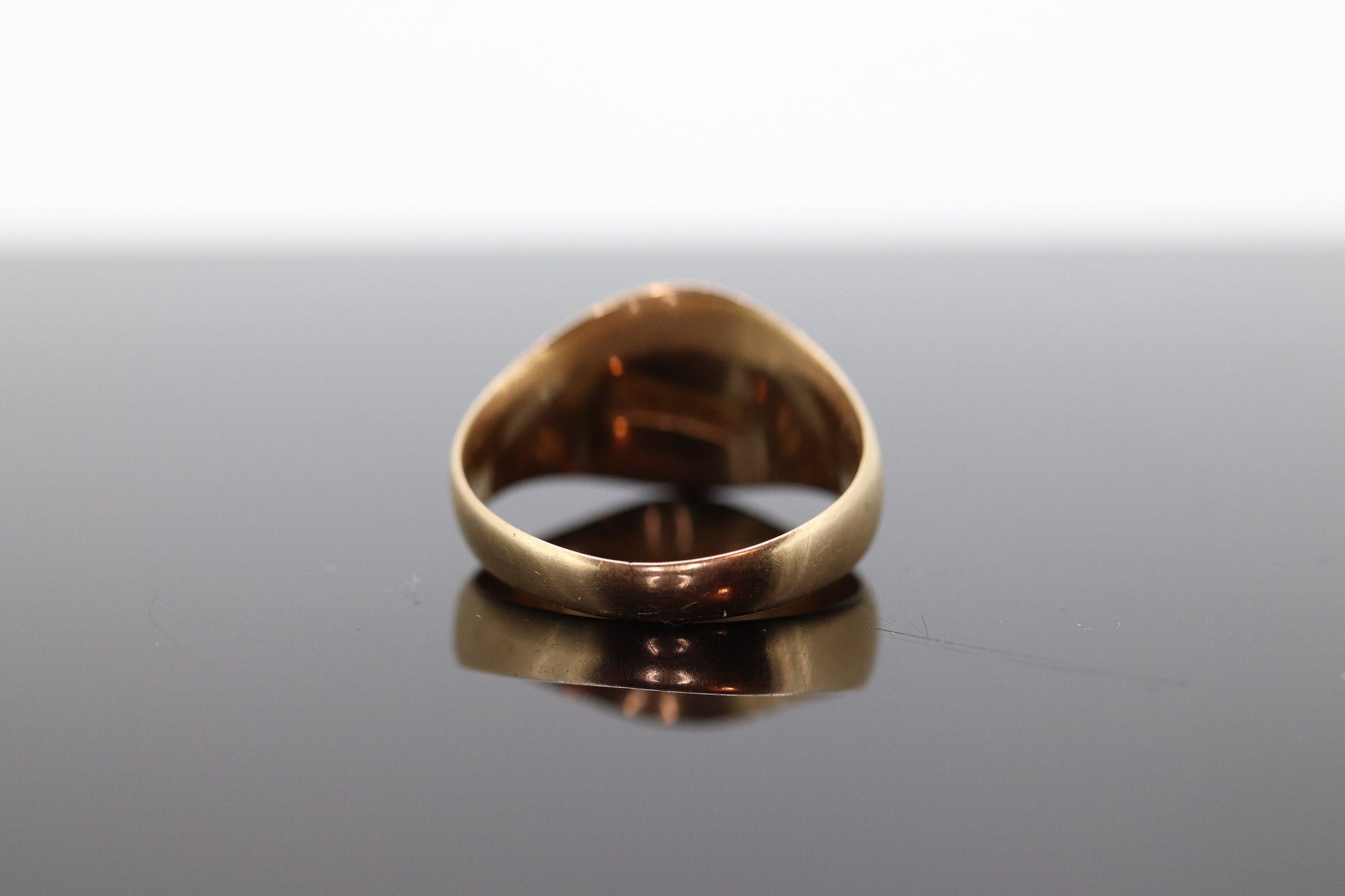 Antique Black Hills Gold ring. 10k Pyramid Garnet Black Hill Ring. Black Hills GARNET Antique. st(104)