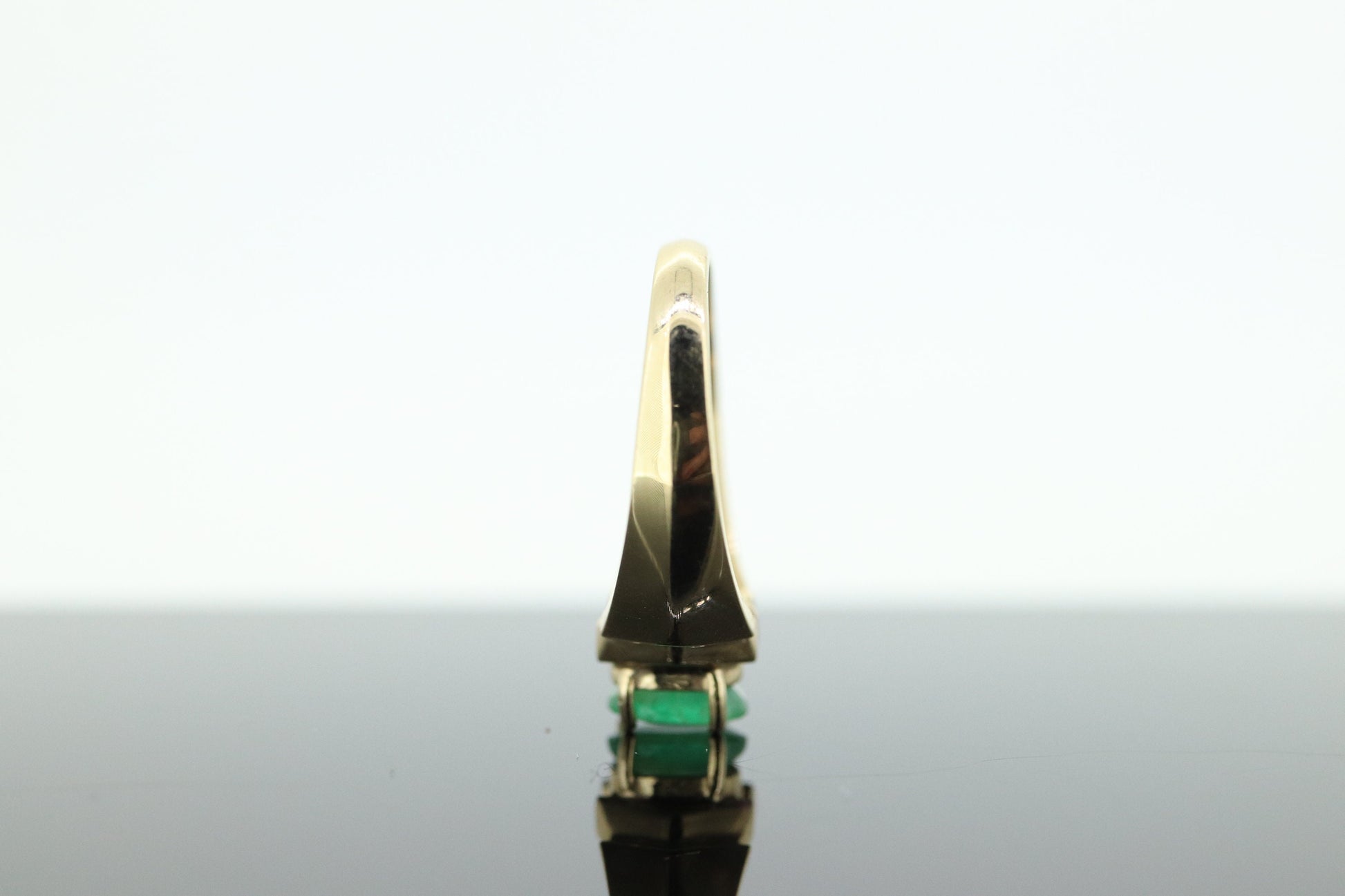 10k Oval Natural Emerald Yellow gold ring. NISSKO oval Emerald solitaire ring. st(75)