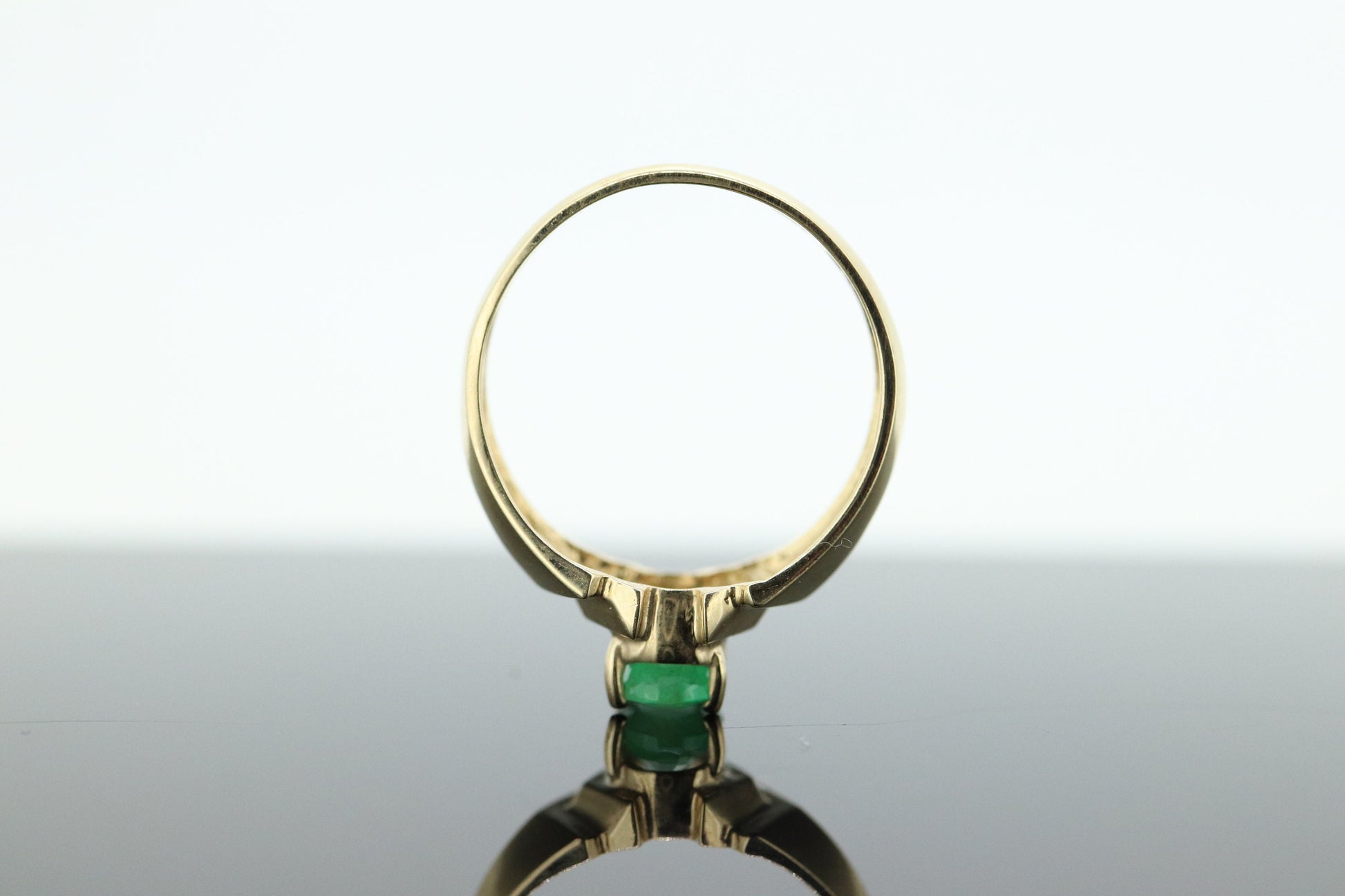10k Oval Natural Emerald Yellow gold ring. NISSKO oval Emerald solitaire ring. st(75)