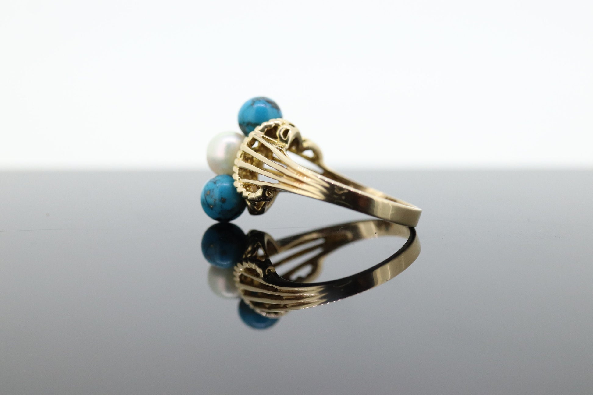 10k Turquoise and Pearl cluster ring. Bypass Turquoise and Pearl Bead Sphere Ball cluster set ring st(95)