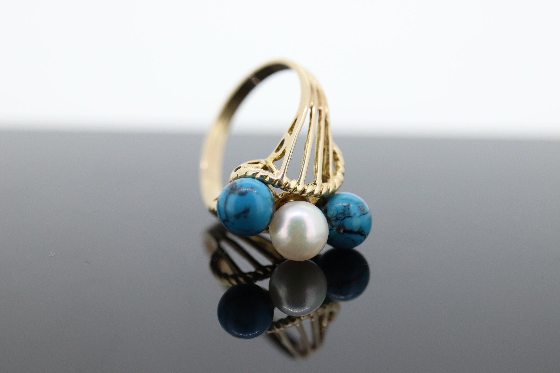10k Turquoise and Pearl cluster ring. Bypass Turquoise and Pearl Bead Sphere Ball cluster set ring st(95)