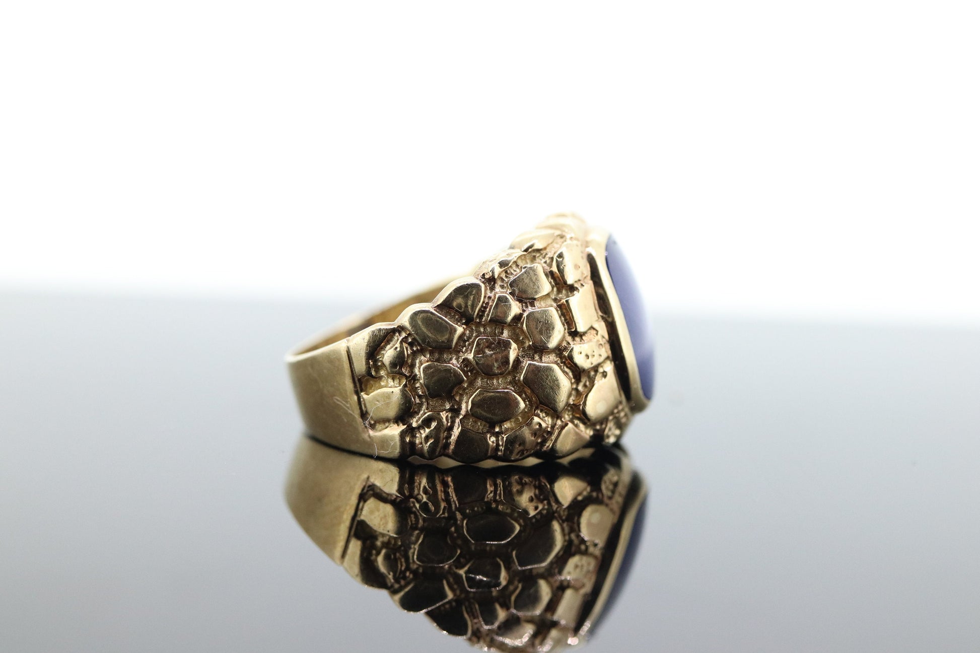 10k Star Sapphire ring. 10k Yellow Gold Nugget Mens Star Sapphire Cabochon signet ring. st(153)