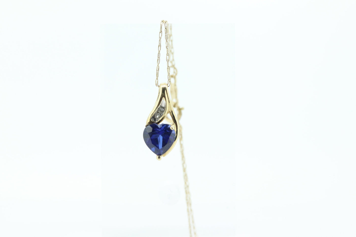Blue Sapphire and diamond drop pendant. 10k precious heart sapphire pendant necklace. st(86)