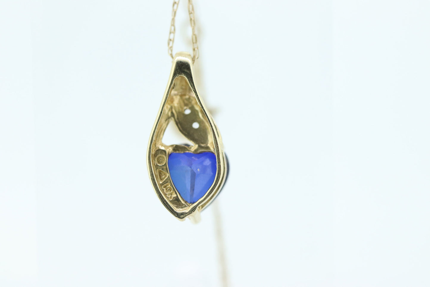 Blue Sapphire and diamond drop pendant. 10k precious heart sapphire pendant necklace. st(86)