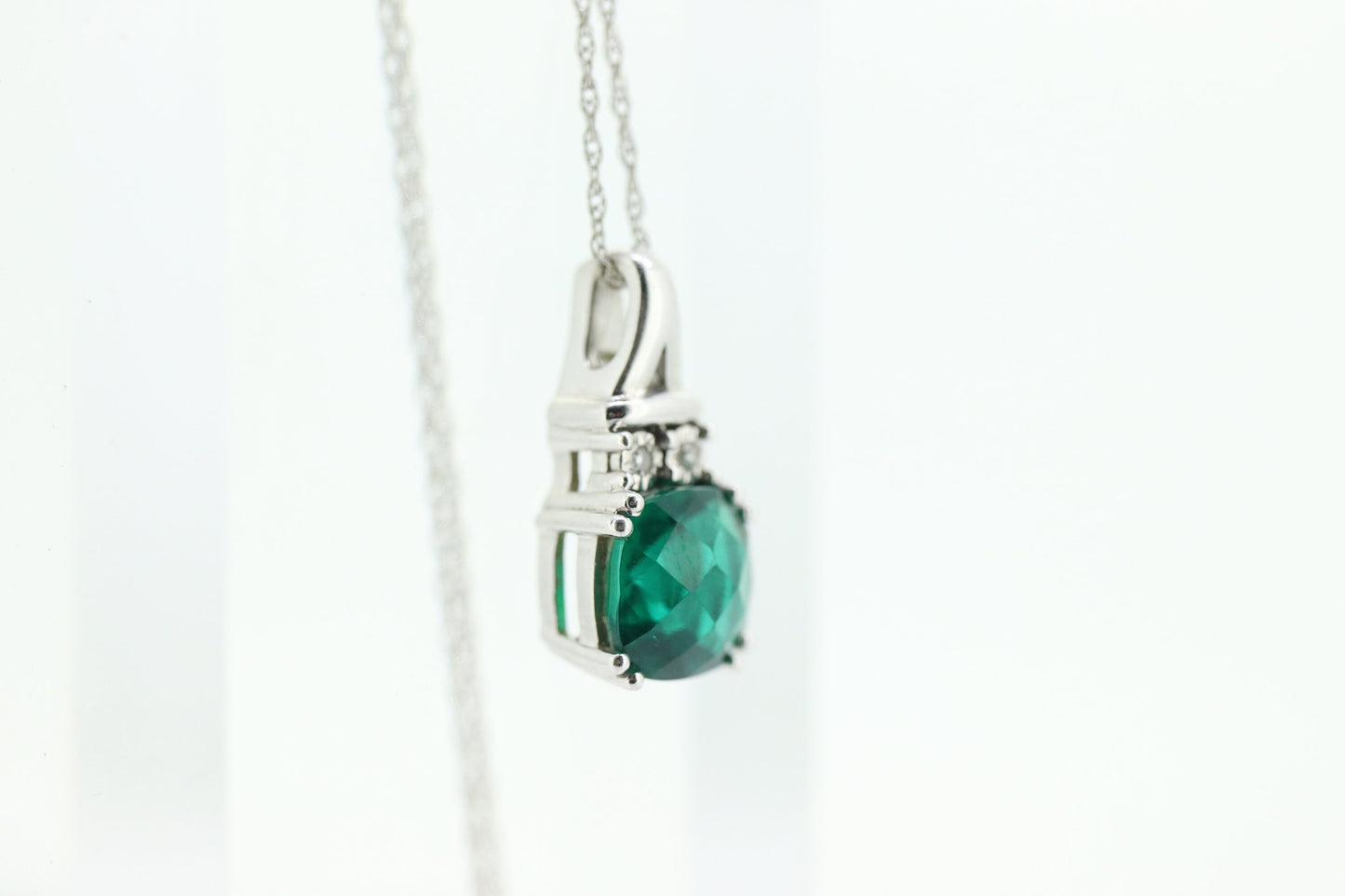 Emerald Diamond pendant. 10k White Gold Emerald cushion cut and Diamond Drop Pendant Necklace. st(104)