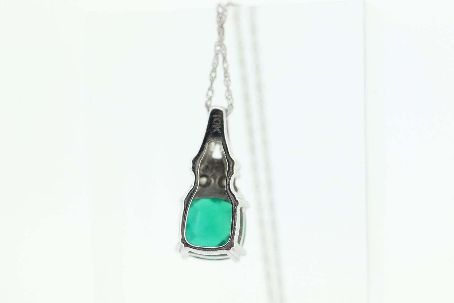 Emerald Diamond pendant. 10k White Gold Emerald cushion cut and Diamond Drop Pendant Necklace. st(104)