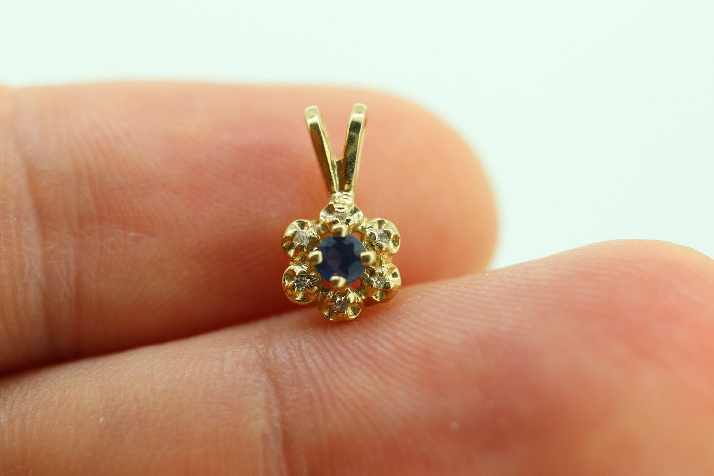 Blue Sapphire and diamond halo pendant. 14k precious dainty sapphire pendant. st(50)