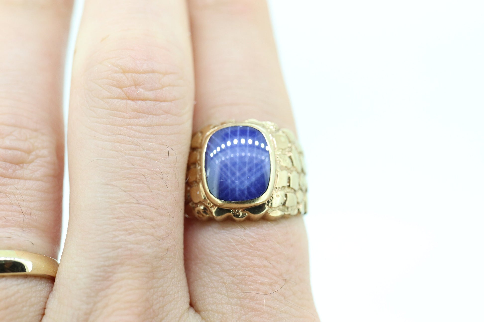10k Star Sapphire ring. 10k Yellow Gold Nugget Mens Star Sapphire Cabochon signet ring. st(153)