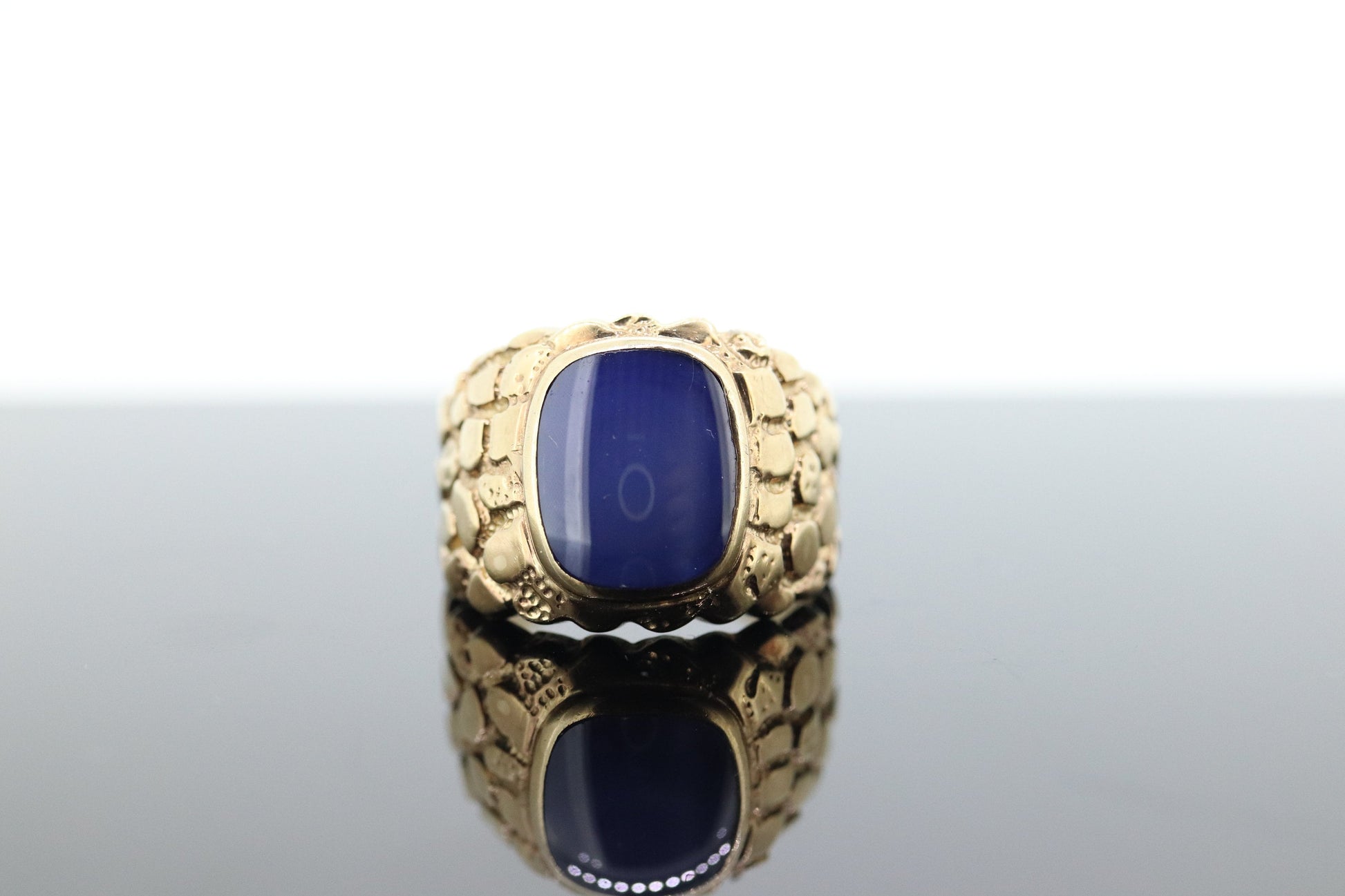 10k Star Sapphire ring. 10k Yellow Gold Nugget Mens Star Sapphire Cabochon signet ring. st(153)