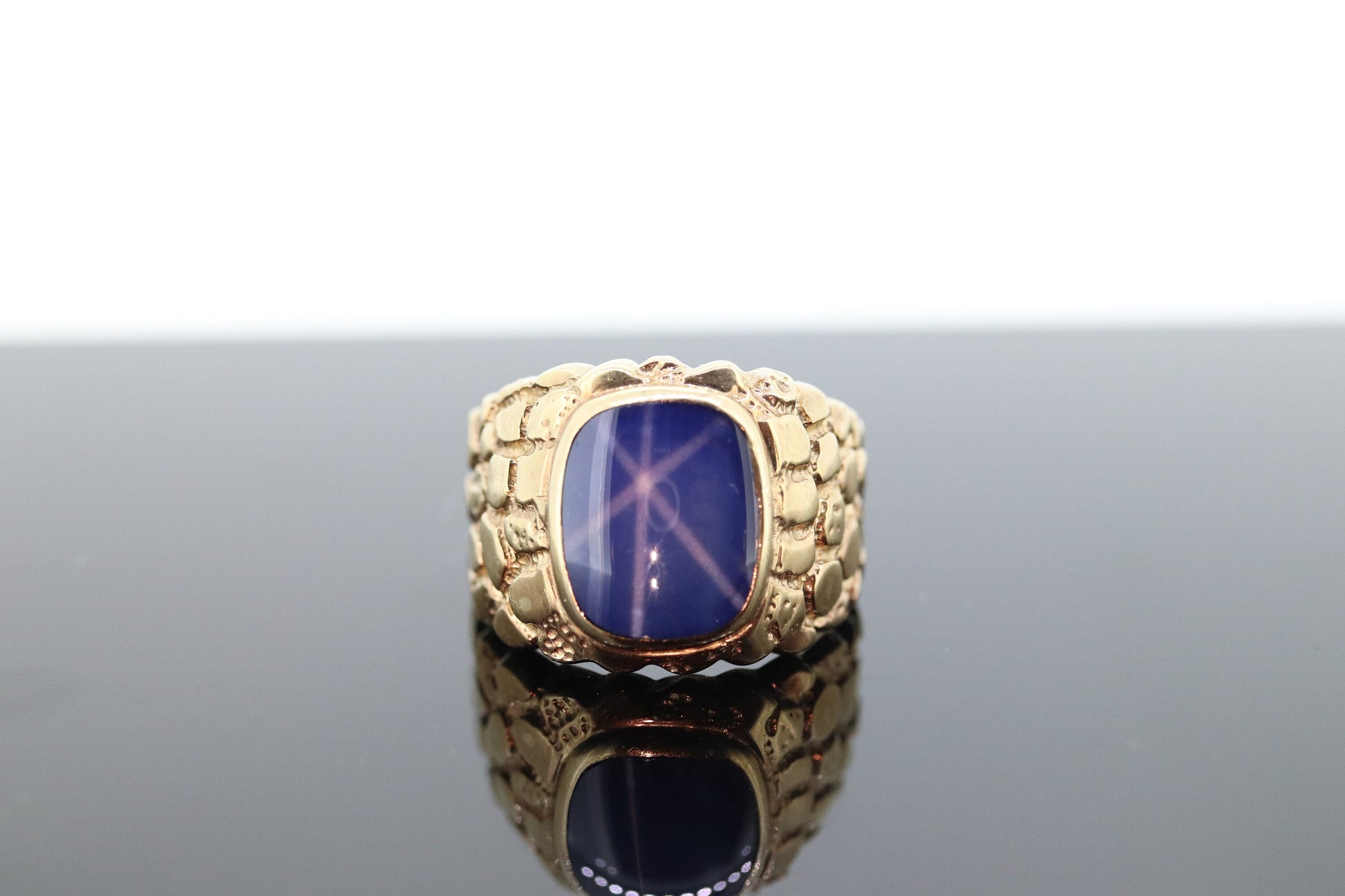 10k Star Sapphire ring. 10k Yellow Gold Nugget Mens Star Sapphire Cabochon signet ring. st(153)