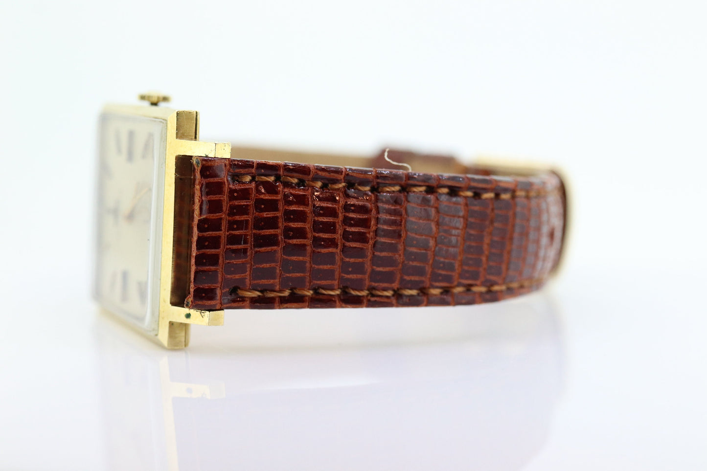 18k MOVADO SQUARE Manual Watch. Movado Vintage Tank