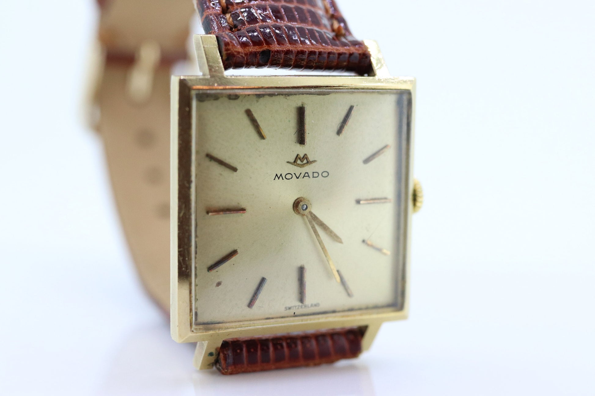 18k MOVADO SQUARE Manual Watch. Movado Vintage Tank