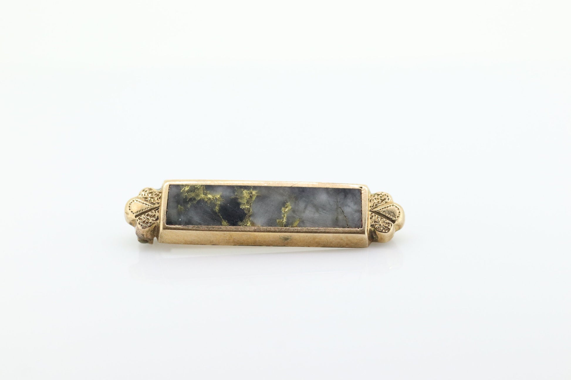 10k Quartz Agate Seed Victorian Lingerie bar brooch or lingerie pin. Gold Vein Agate brooch pin. st(55)