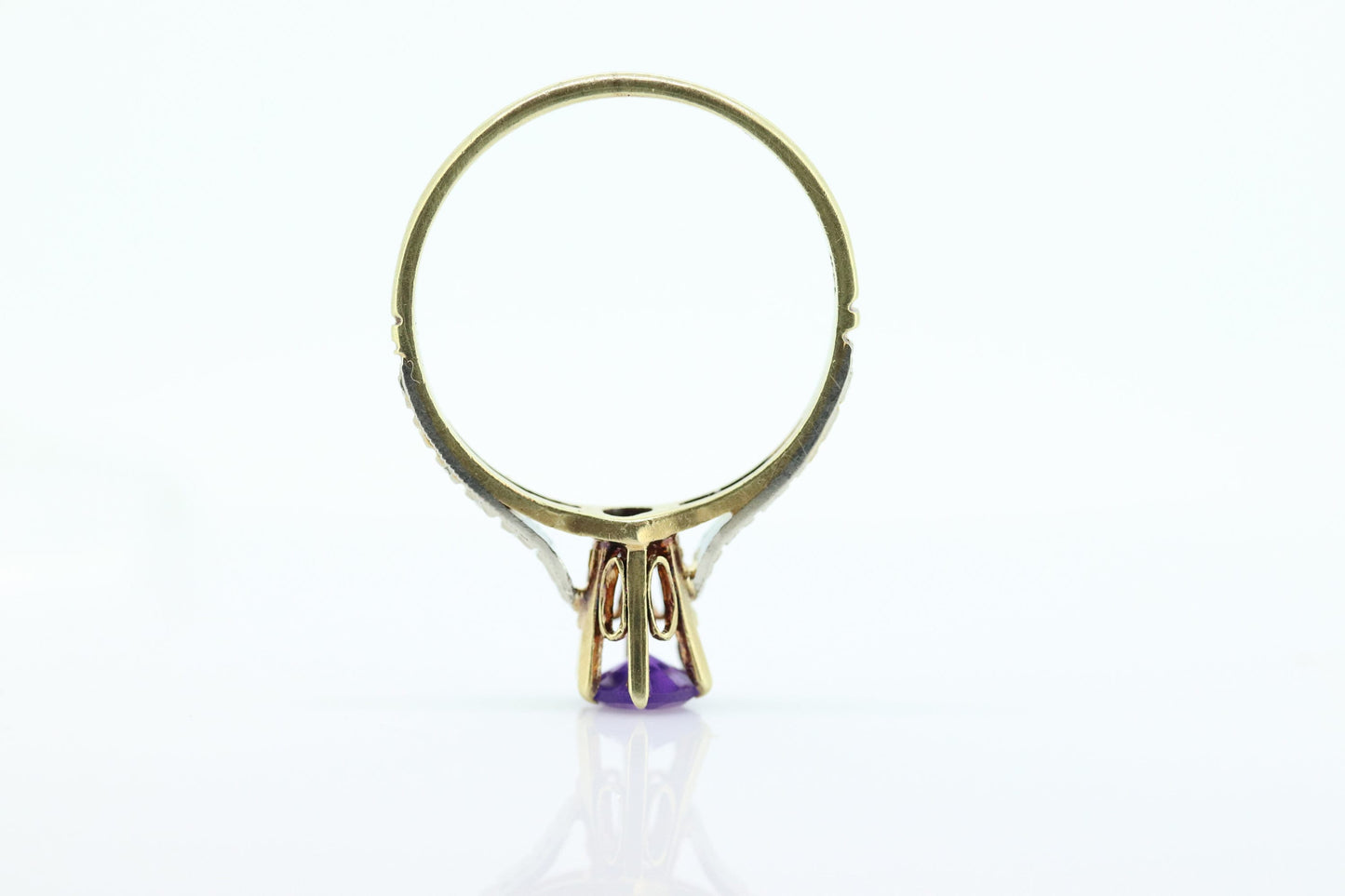 Art Deco Amethyst Ring. 14k Gold Filigree Design. Engagement Ring from Art Deco 1920 Era. High Cathedral setting. st(63)