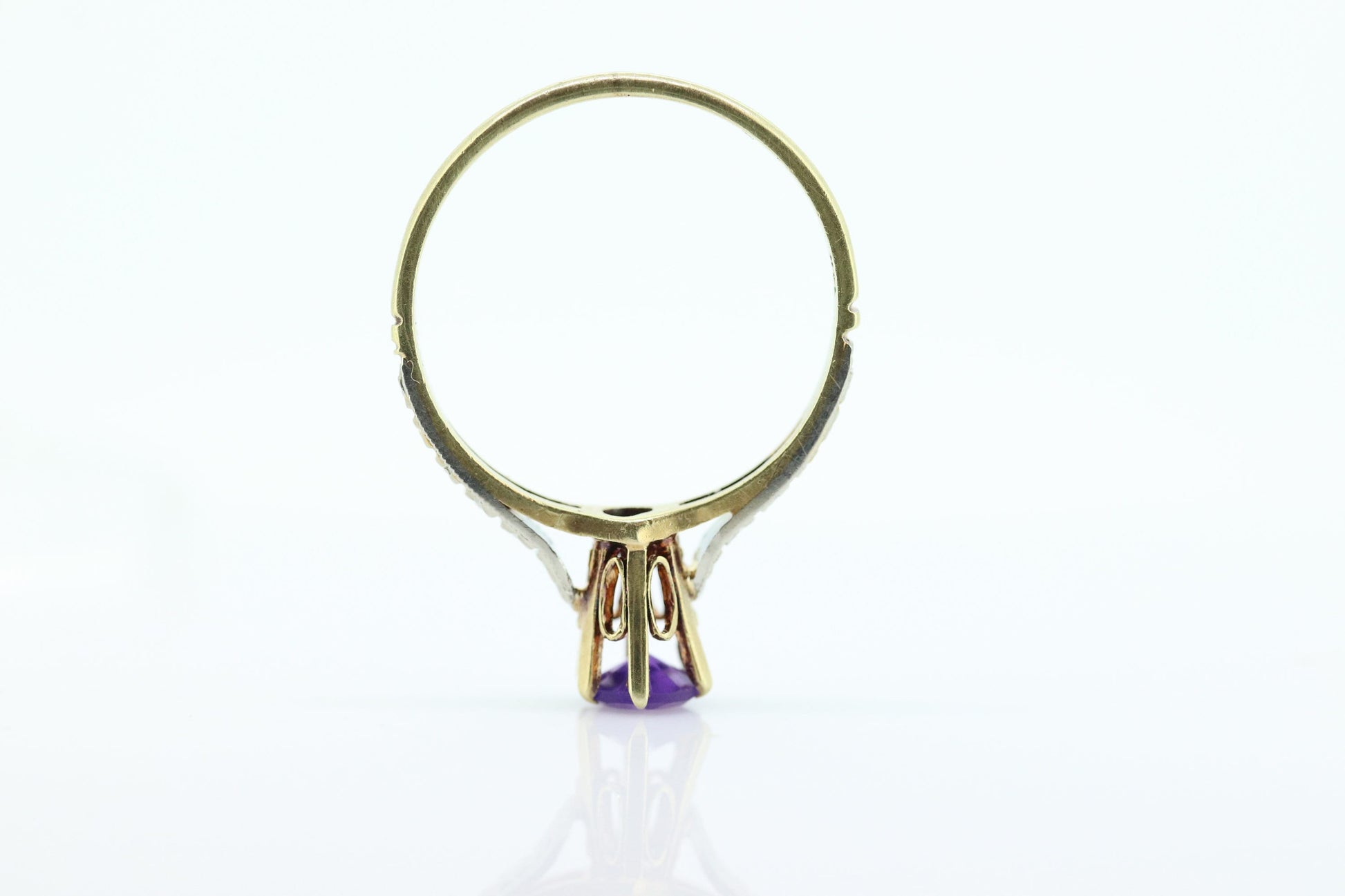 Art Deco Amethyst Ring. 14k Gold Filigree Design. Engagement Ring from Art Deco 1920 Era. High Cathedral setting. st(63)