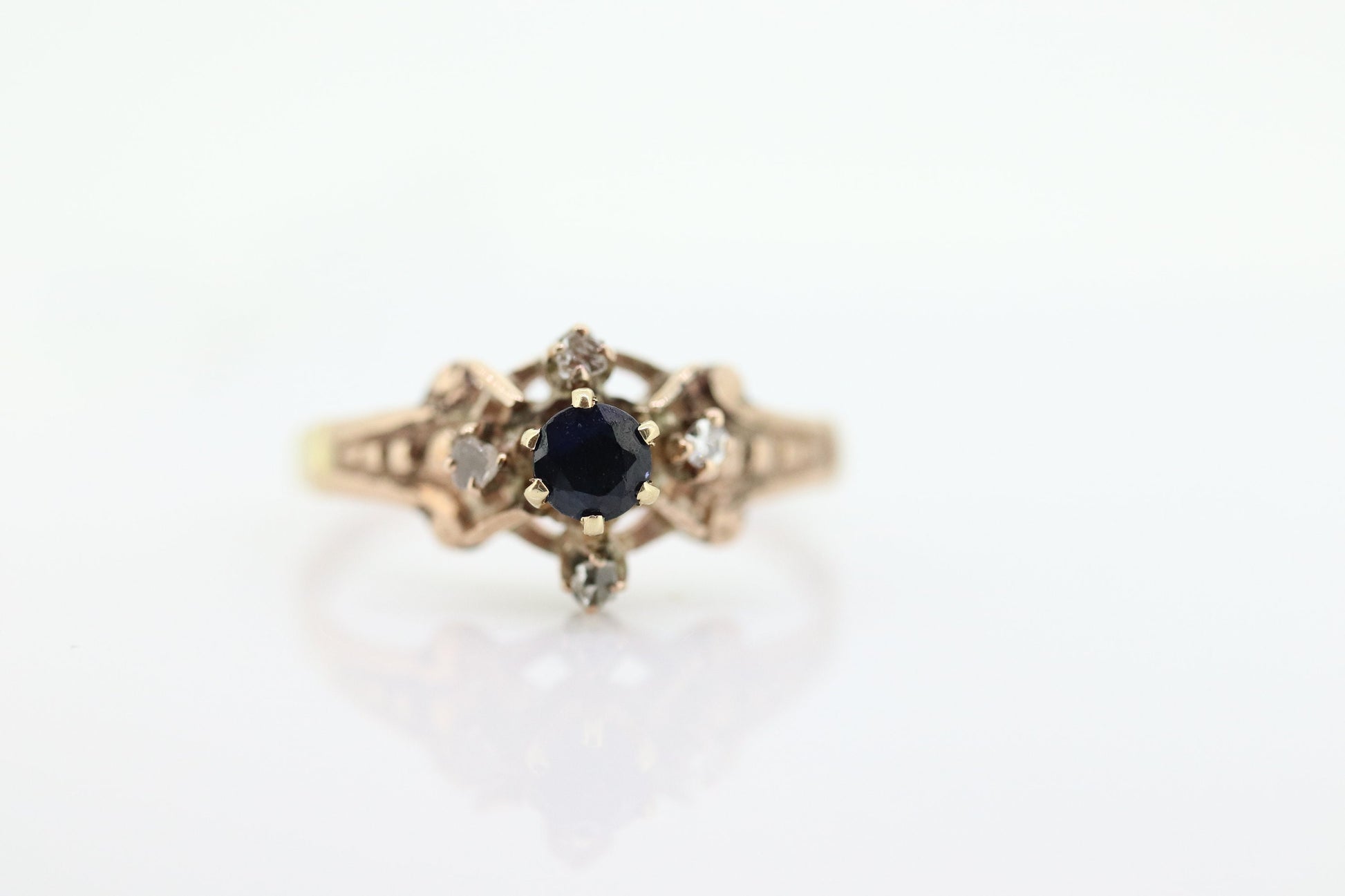 Antique ring. 10k diamond and sapphire Halo ring. 10k victorian diamond buttercup ring. st(58)