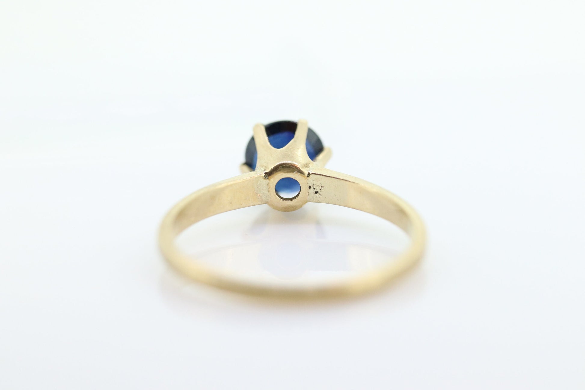 10k Blue SAPPHIRE victorian prong set. Sapphire prong set solitaire ring. st(35)