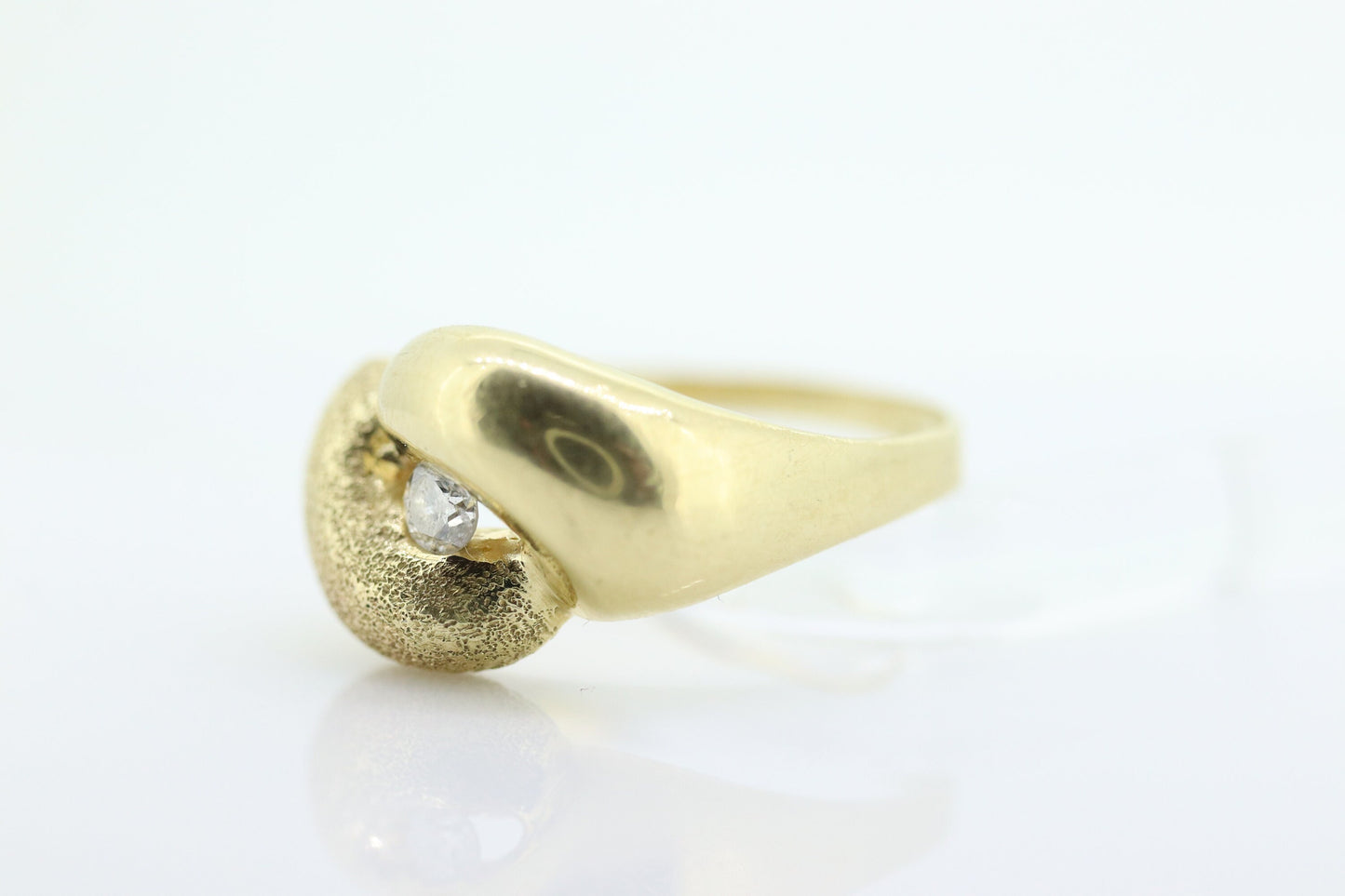 Diamond Tension Ring. 14k Diamond Solitaire Puffed Textured Swirl Swivel bypass ring. st(75)